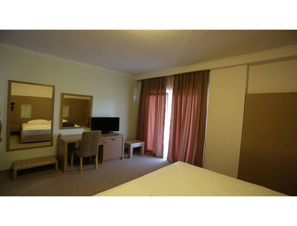 Hotel Voloreka Tushemisht Quarto foto