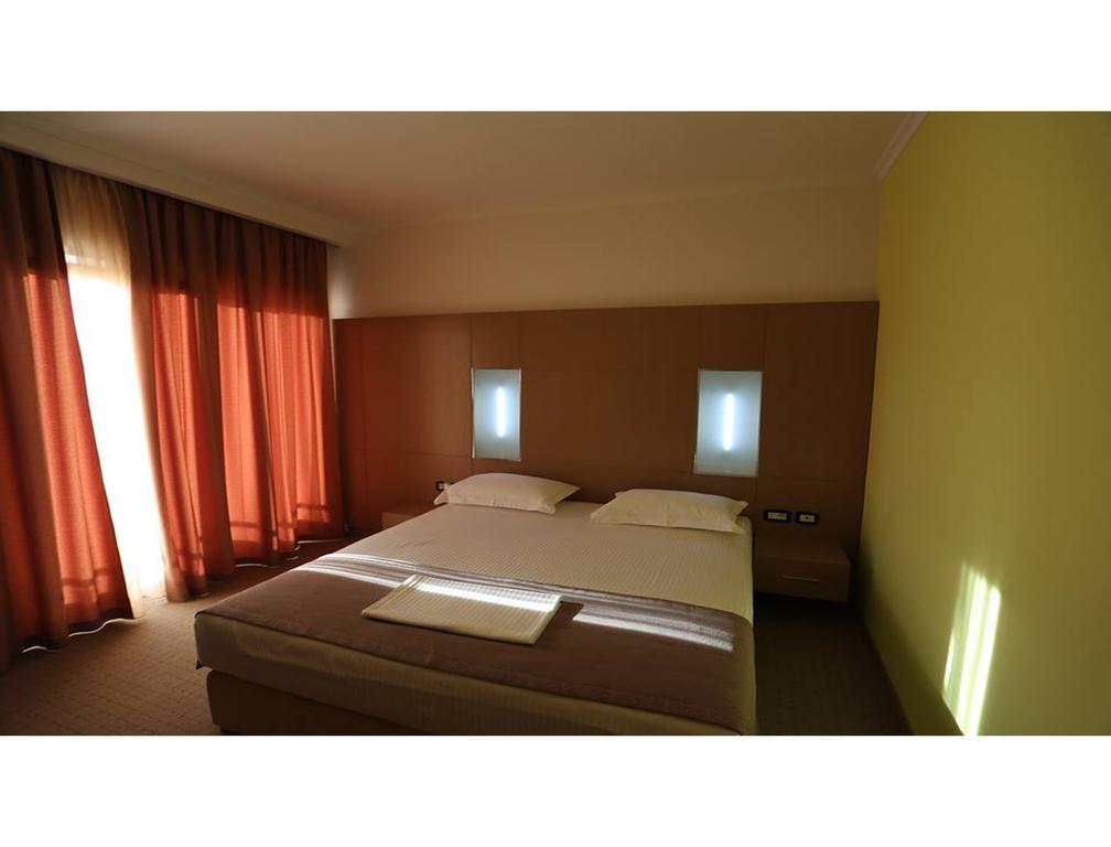 Hotel Voloreka Tushemisht Quarto foto